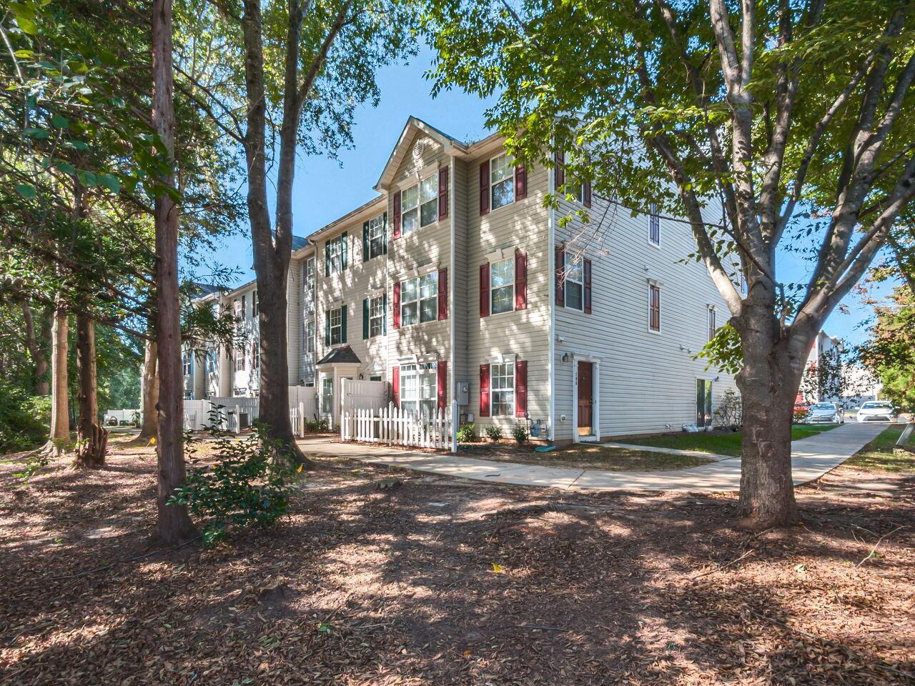3040 Barrymore Street # 109
