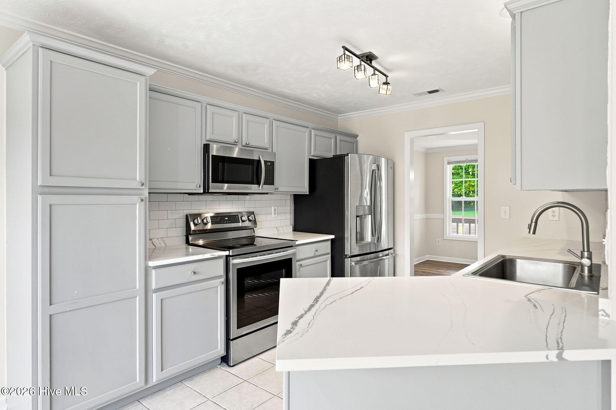 201 Bridlewood Drive