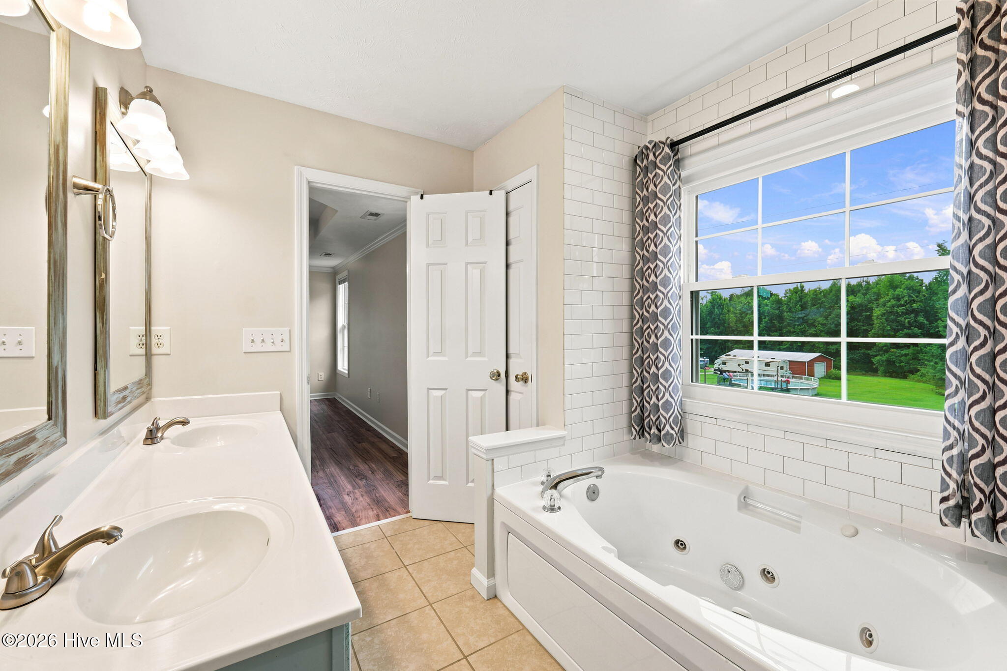 201 Bridlewood Drive