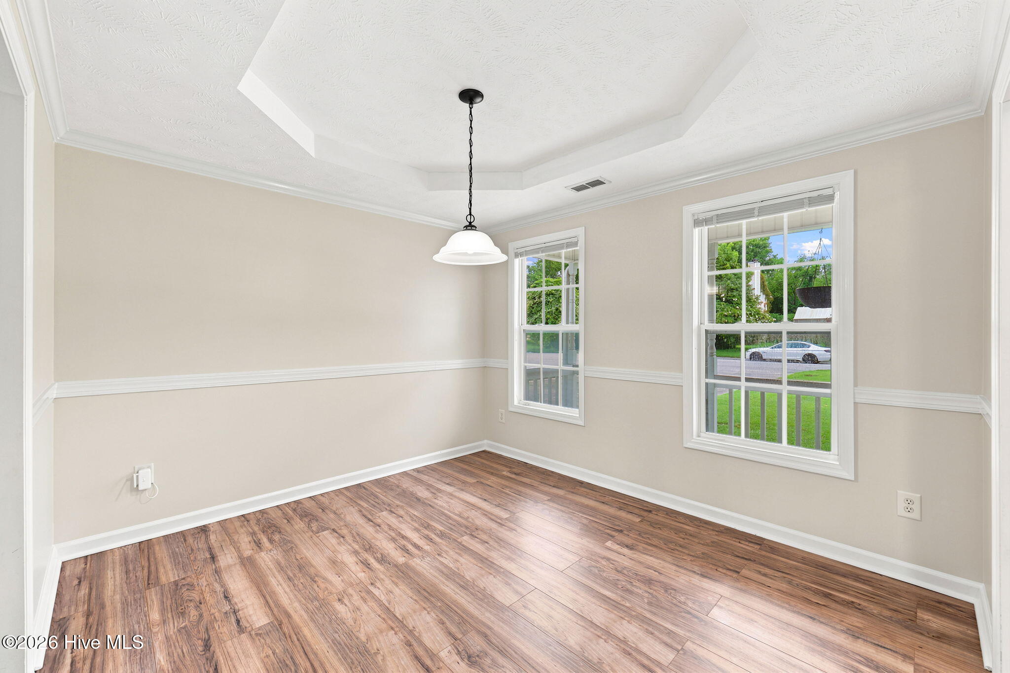 201 Bridlewood Drive
