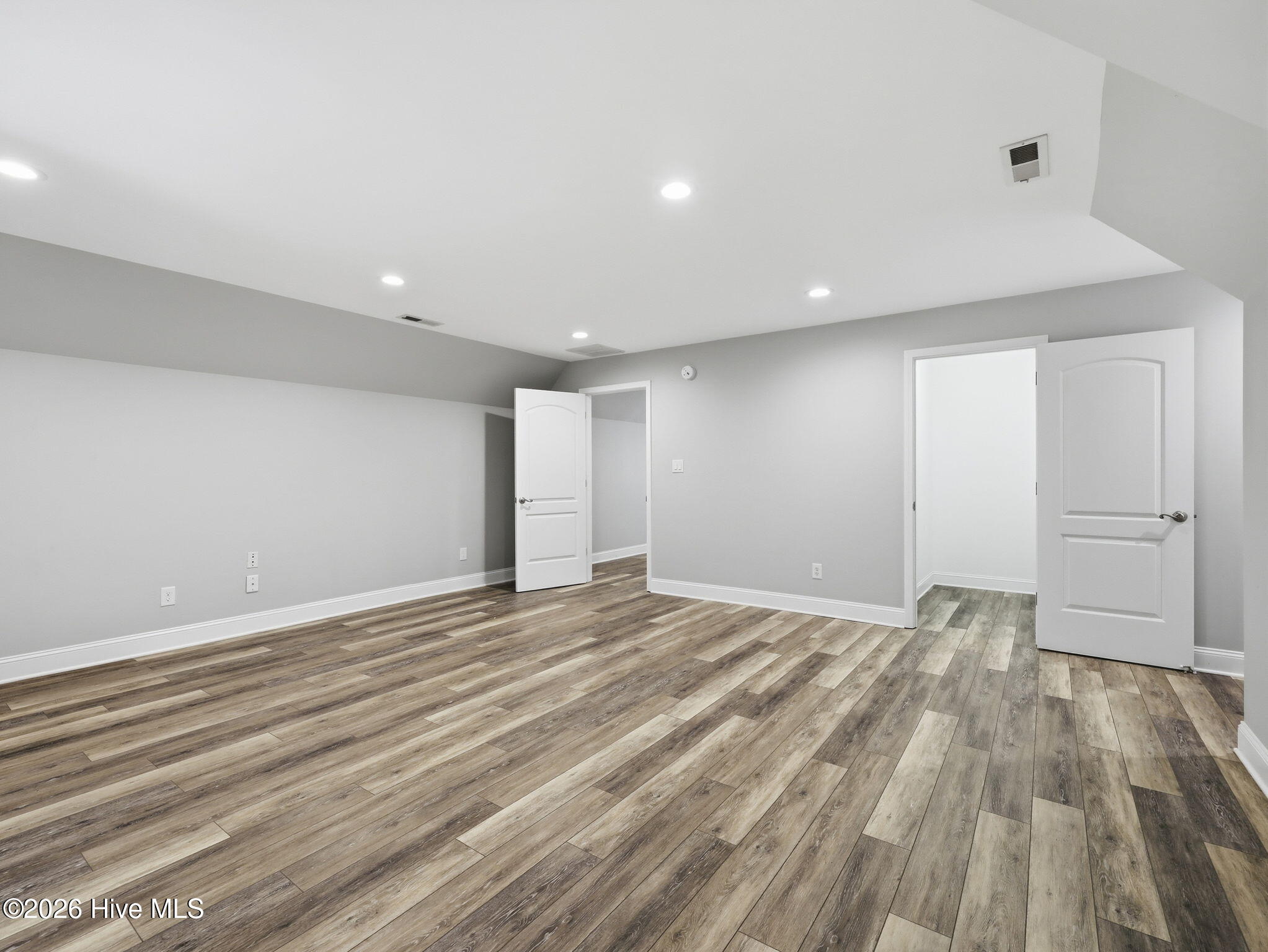 221 Oak Grove Circle