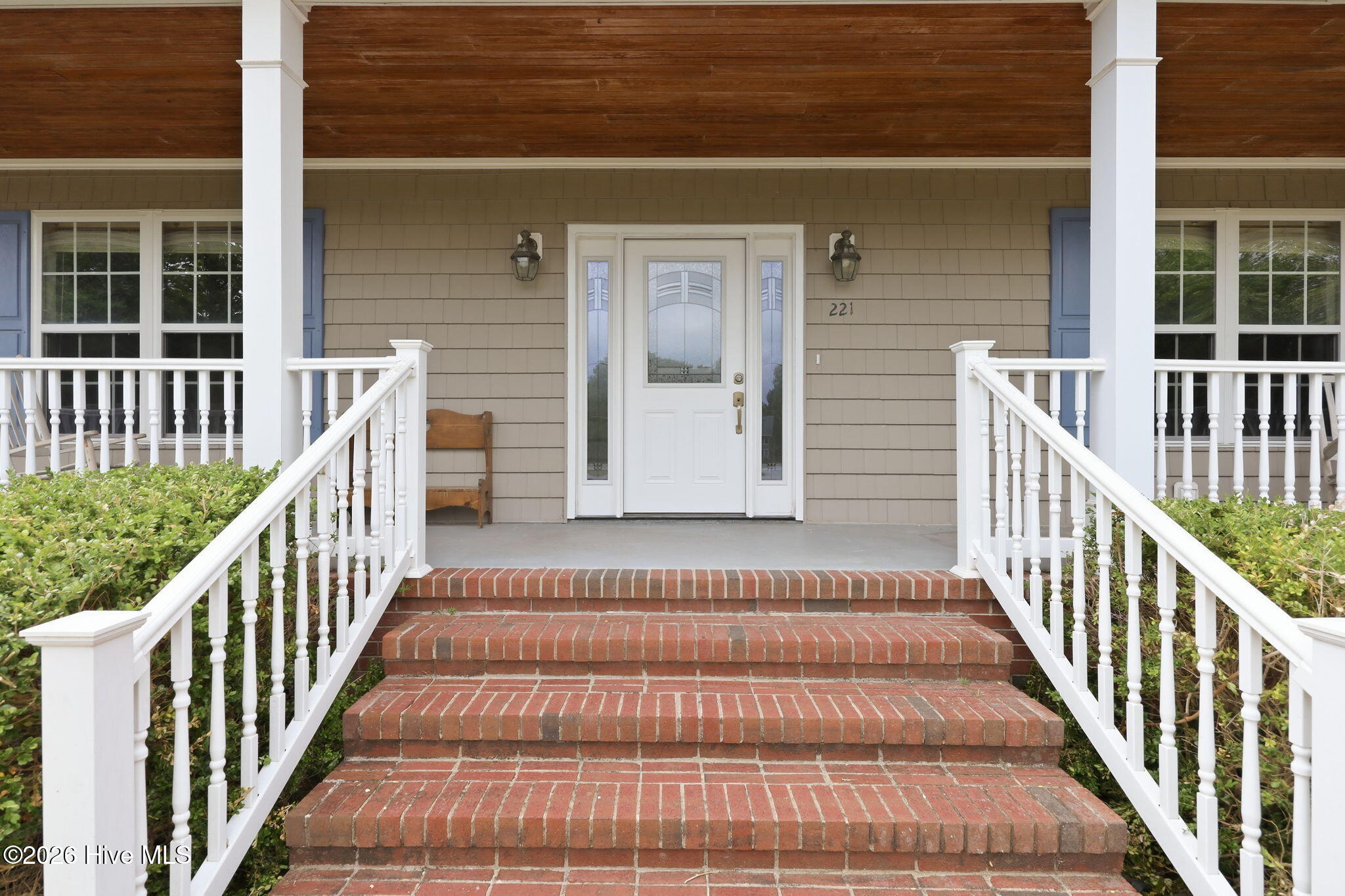221 Oak Grove Circle