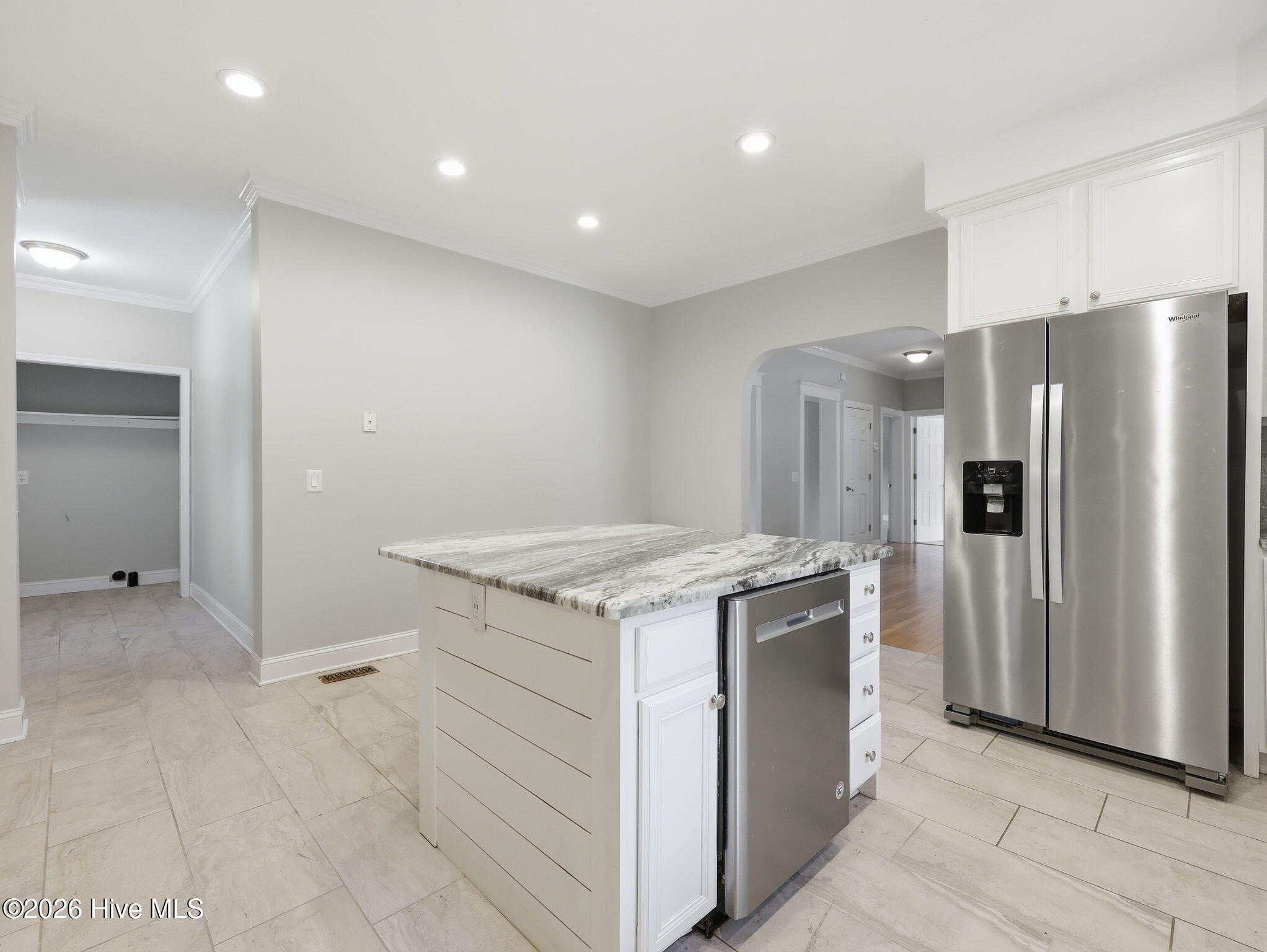 221 Oak Grove Circle