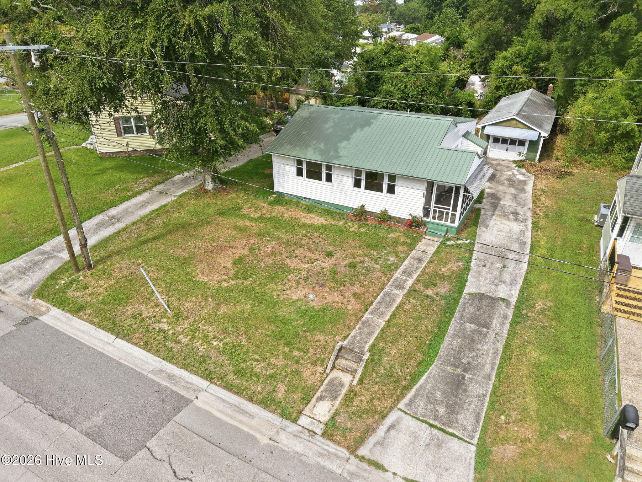 303 Banks Street