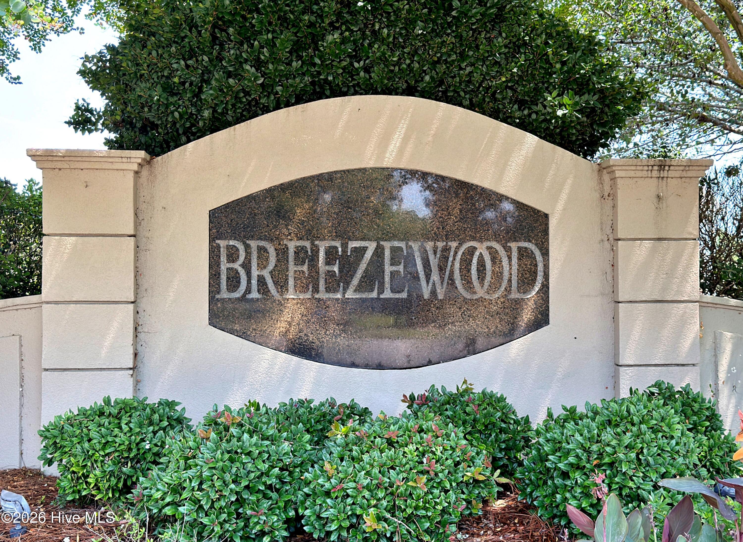 4140 Breezewood Drive Unit 104