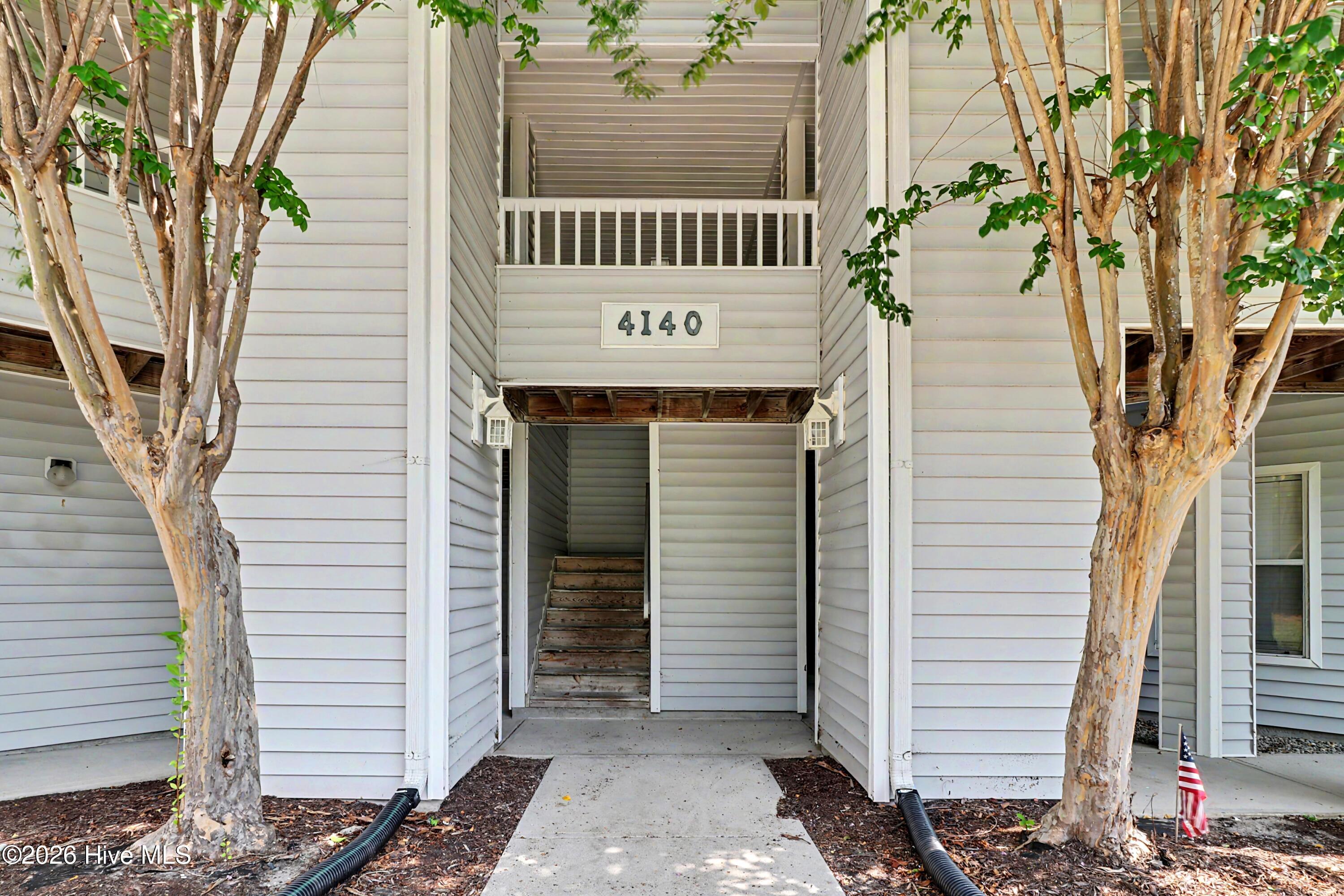 4140 Breezewood Drive Unit 104