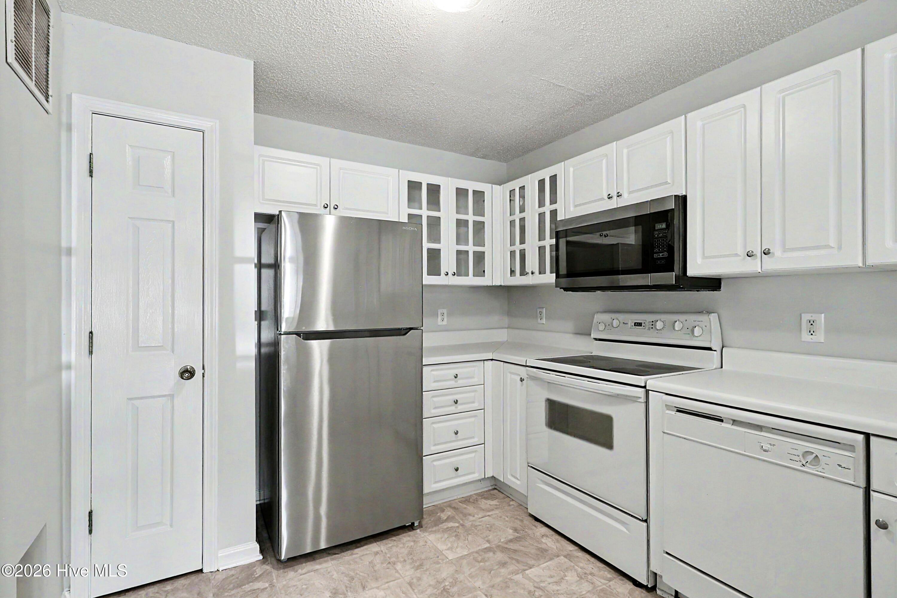 4140 Breezewood Drive Unit 104