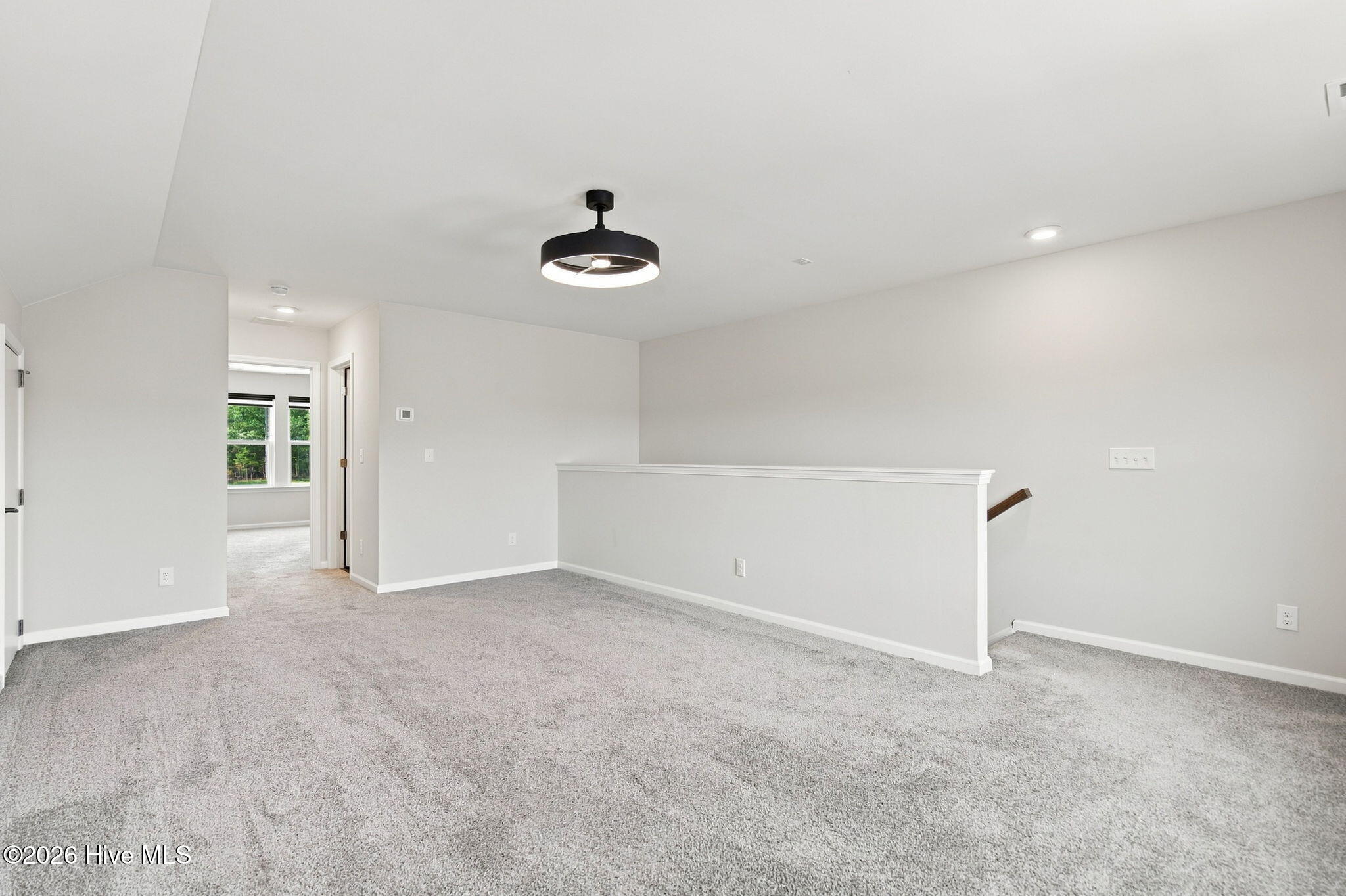 609 Edgeside Drive SE