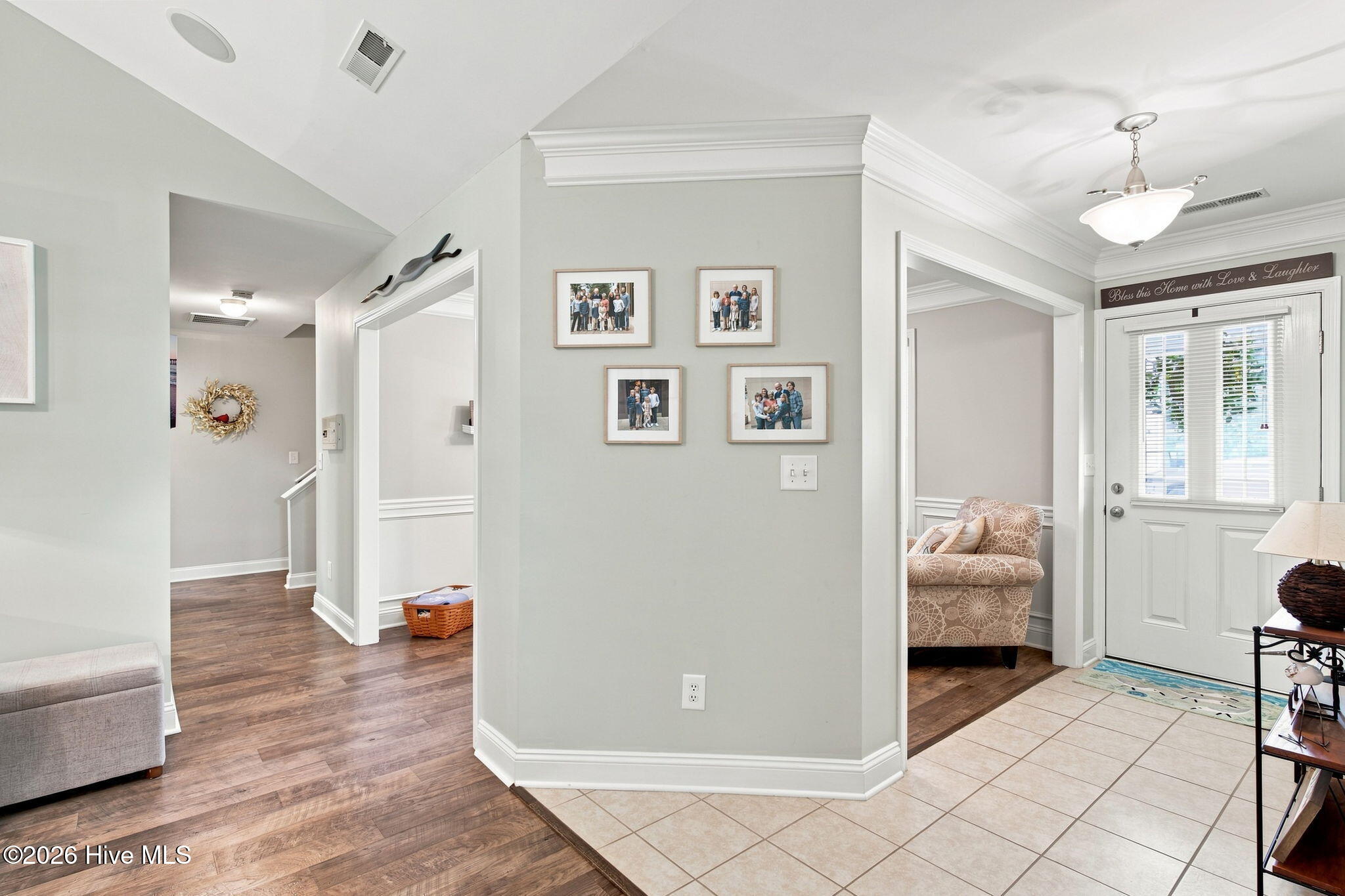 1040 Lanterns Lane