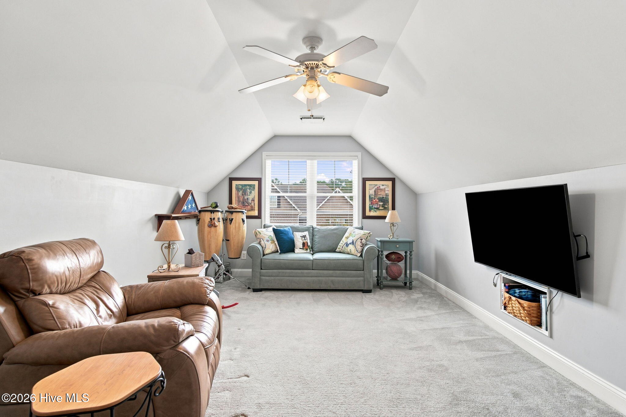 1040 Lanterns Lane