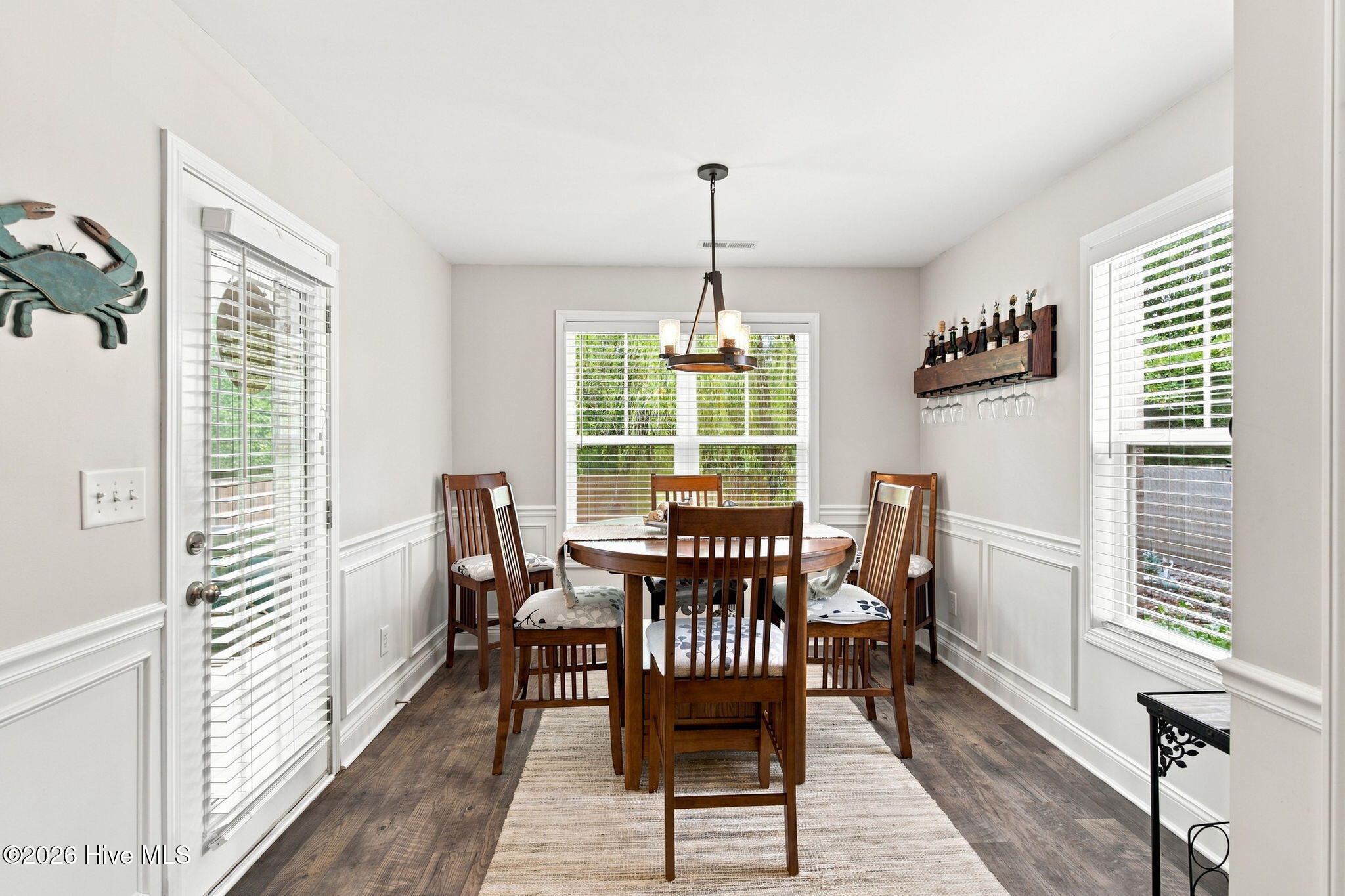 1040 Lanterns Lane