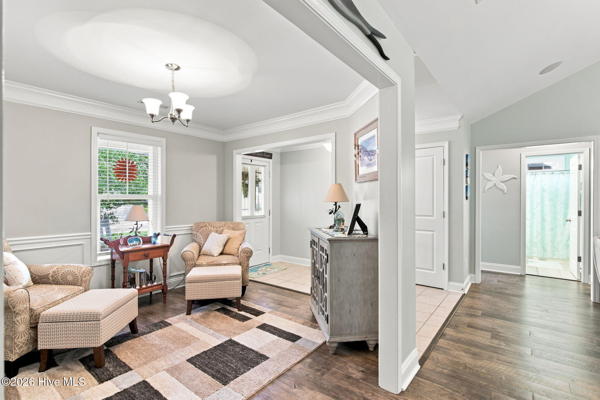 1040 Lanterns Lane