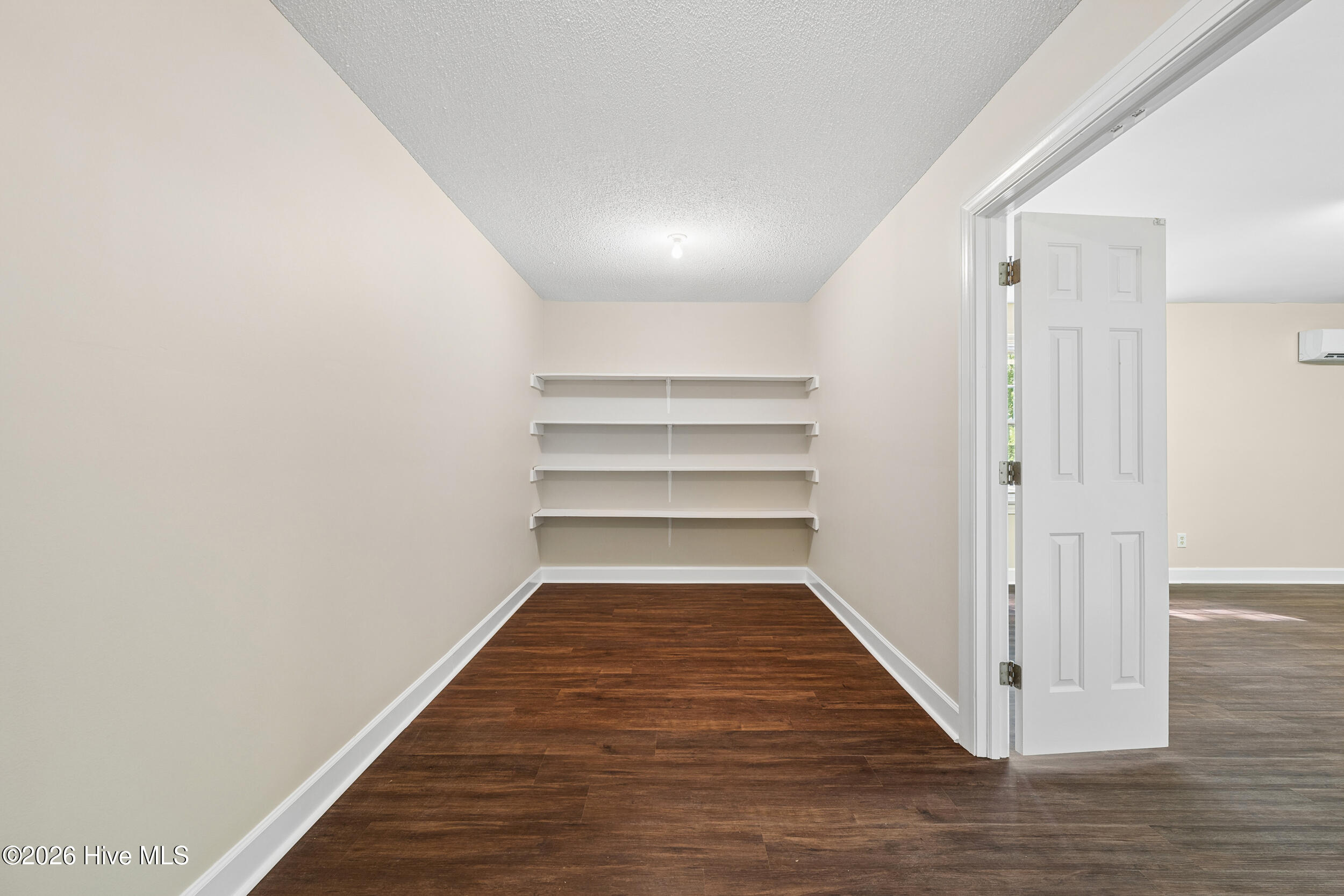 1612 Colony Drive
