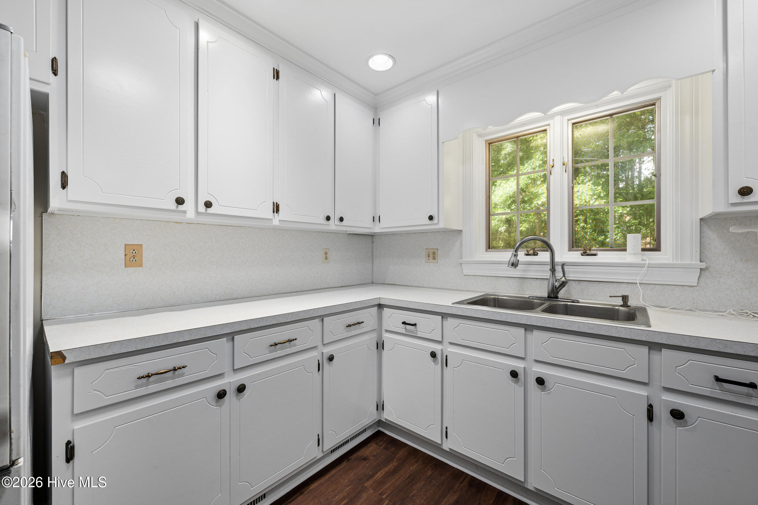 1612 Colony Drive