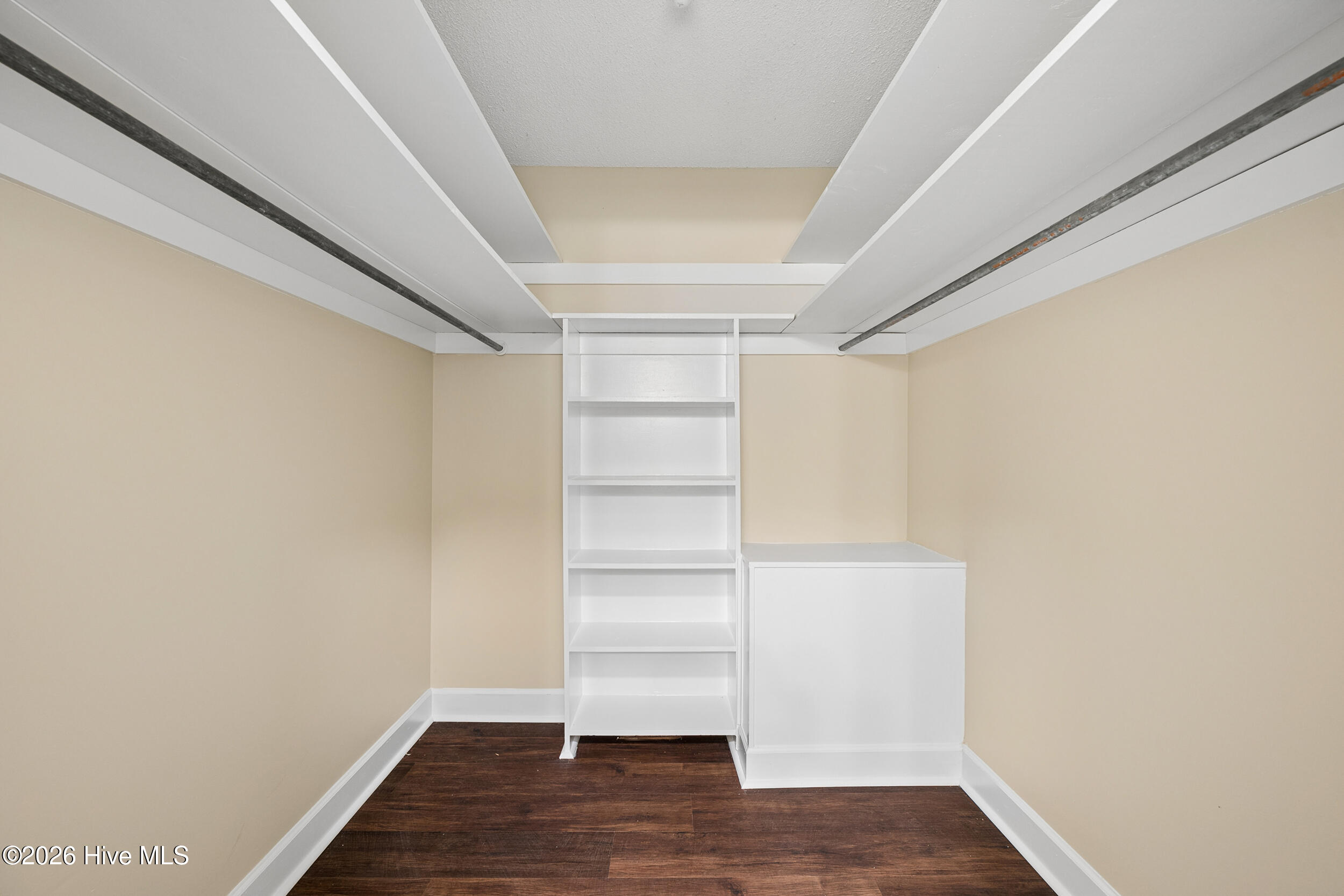 1612 Colony Drive