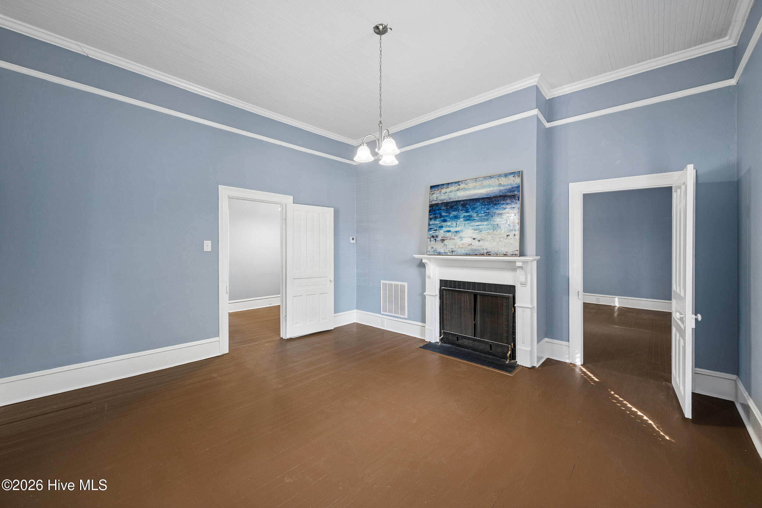 412 W Walnut Street