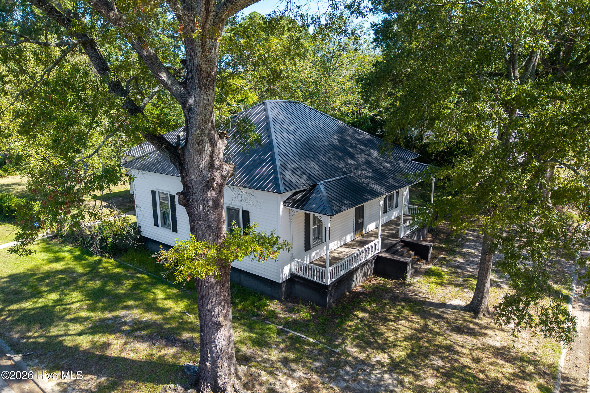 412 W Walnut Street