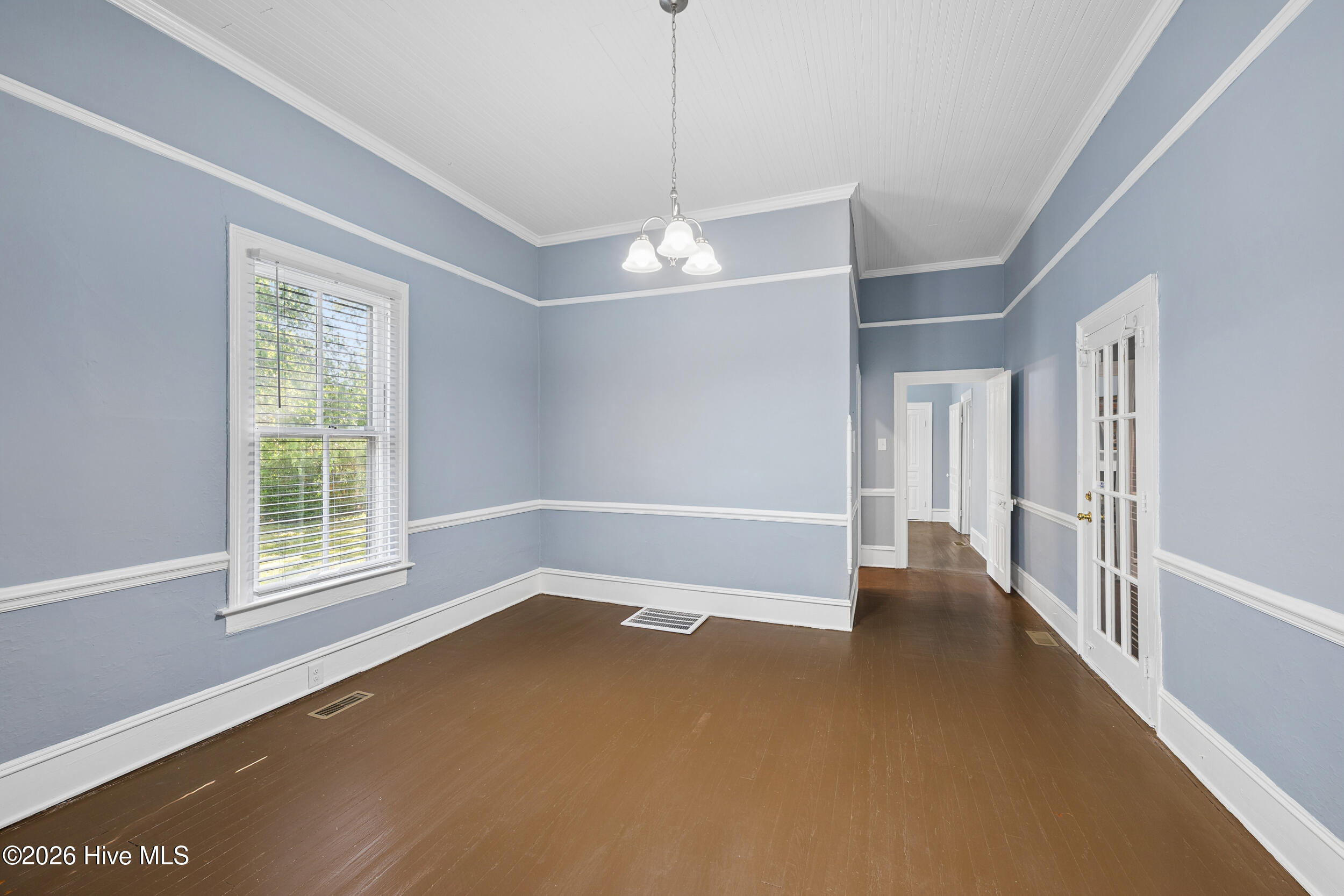 412 W Walnut Street