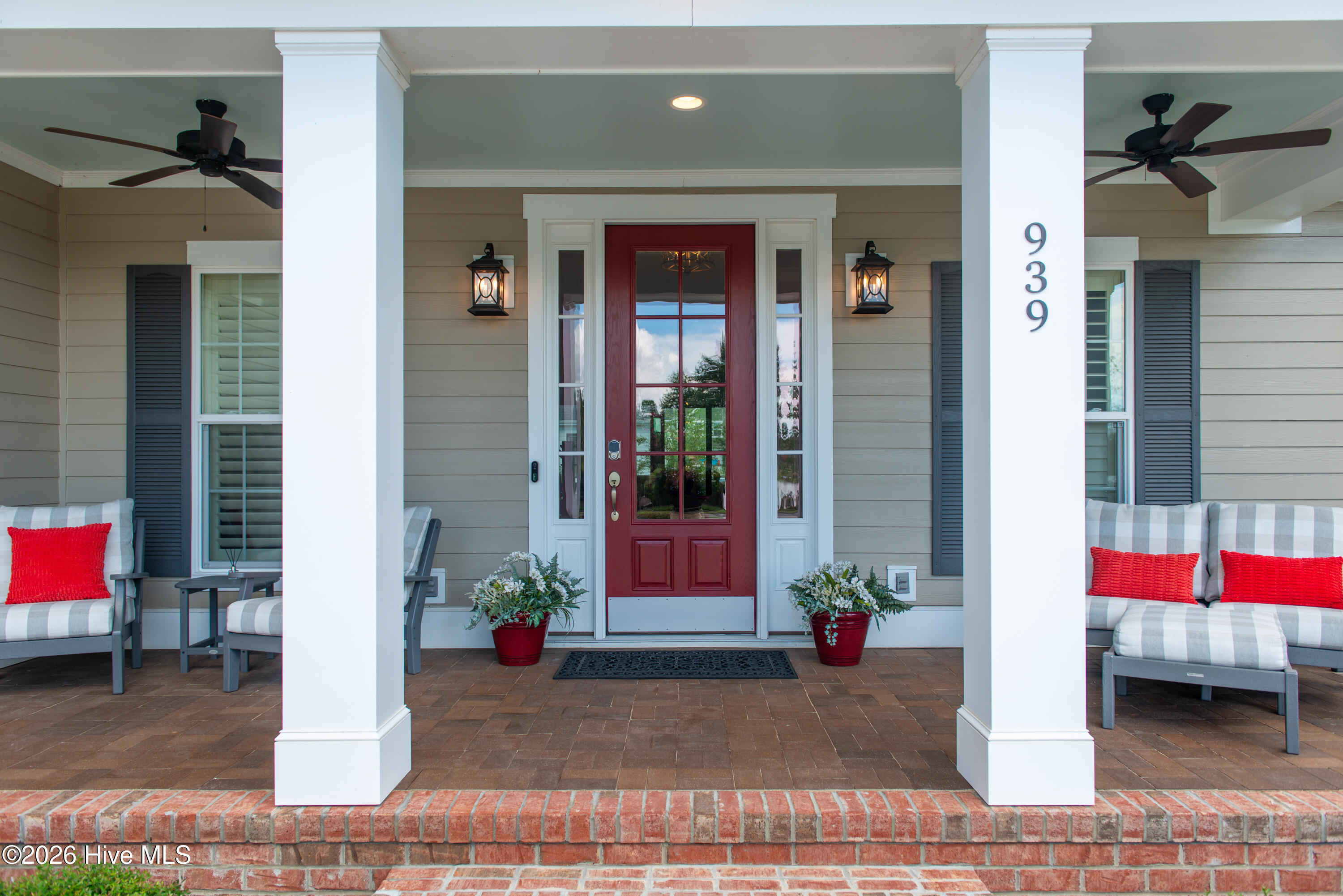939 Bradshaw Terrace