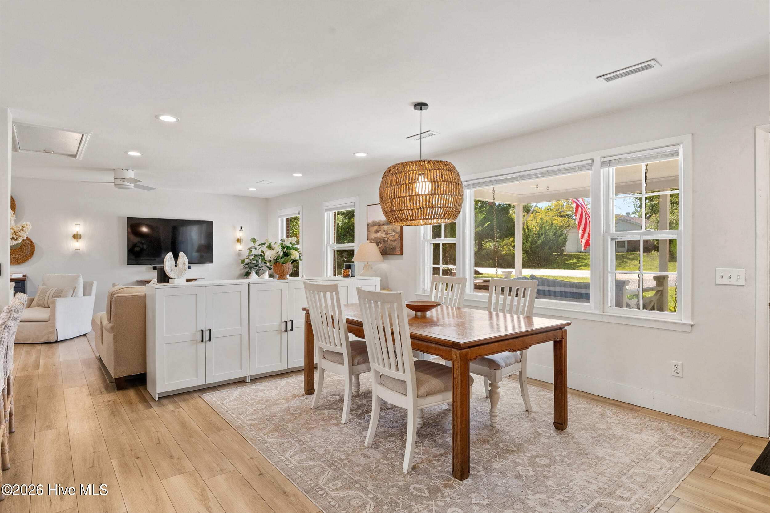 5137 Lord Byron Road