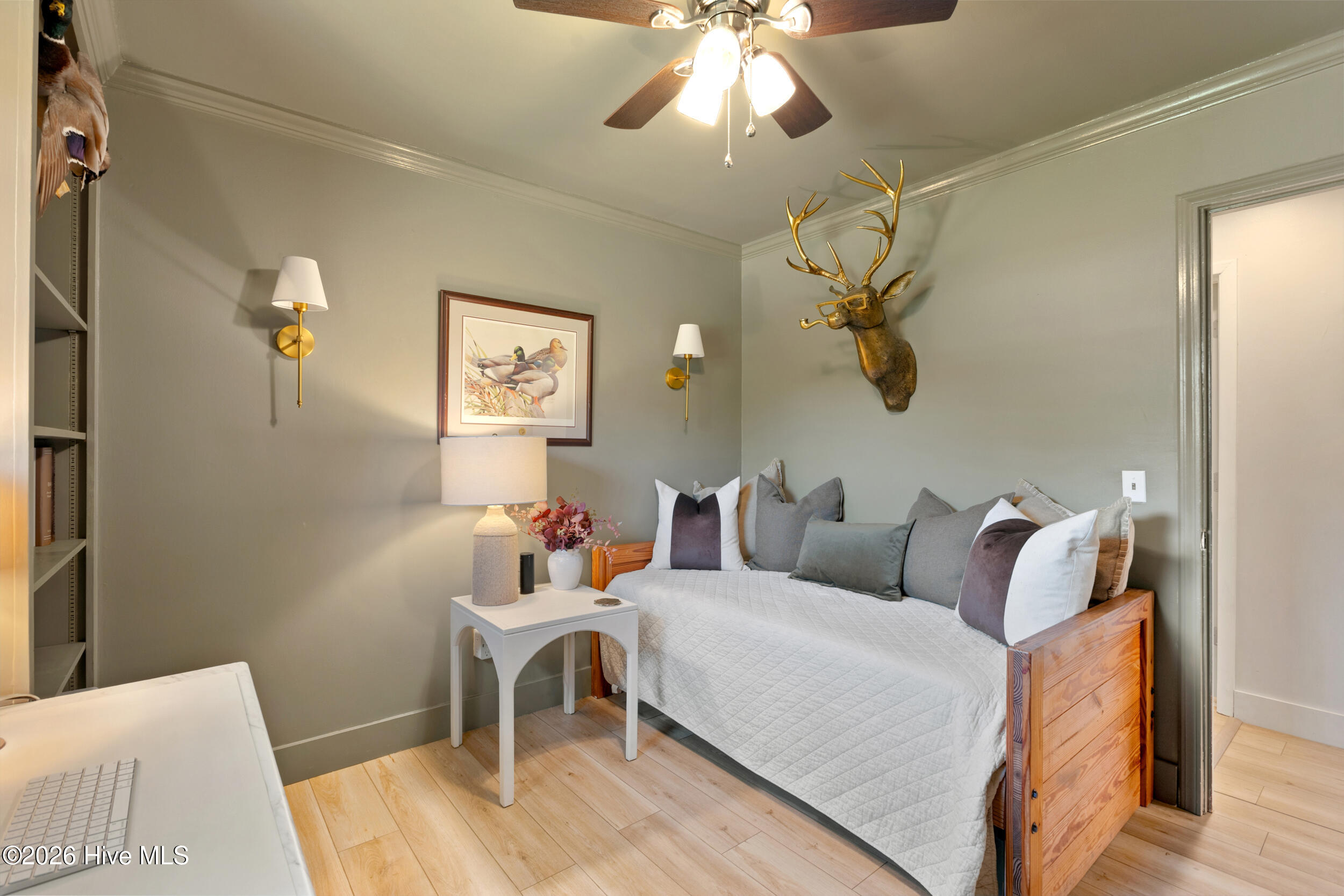 5137 Lord Byron Road
