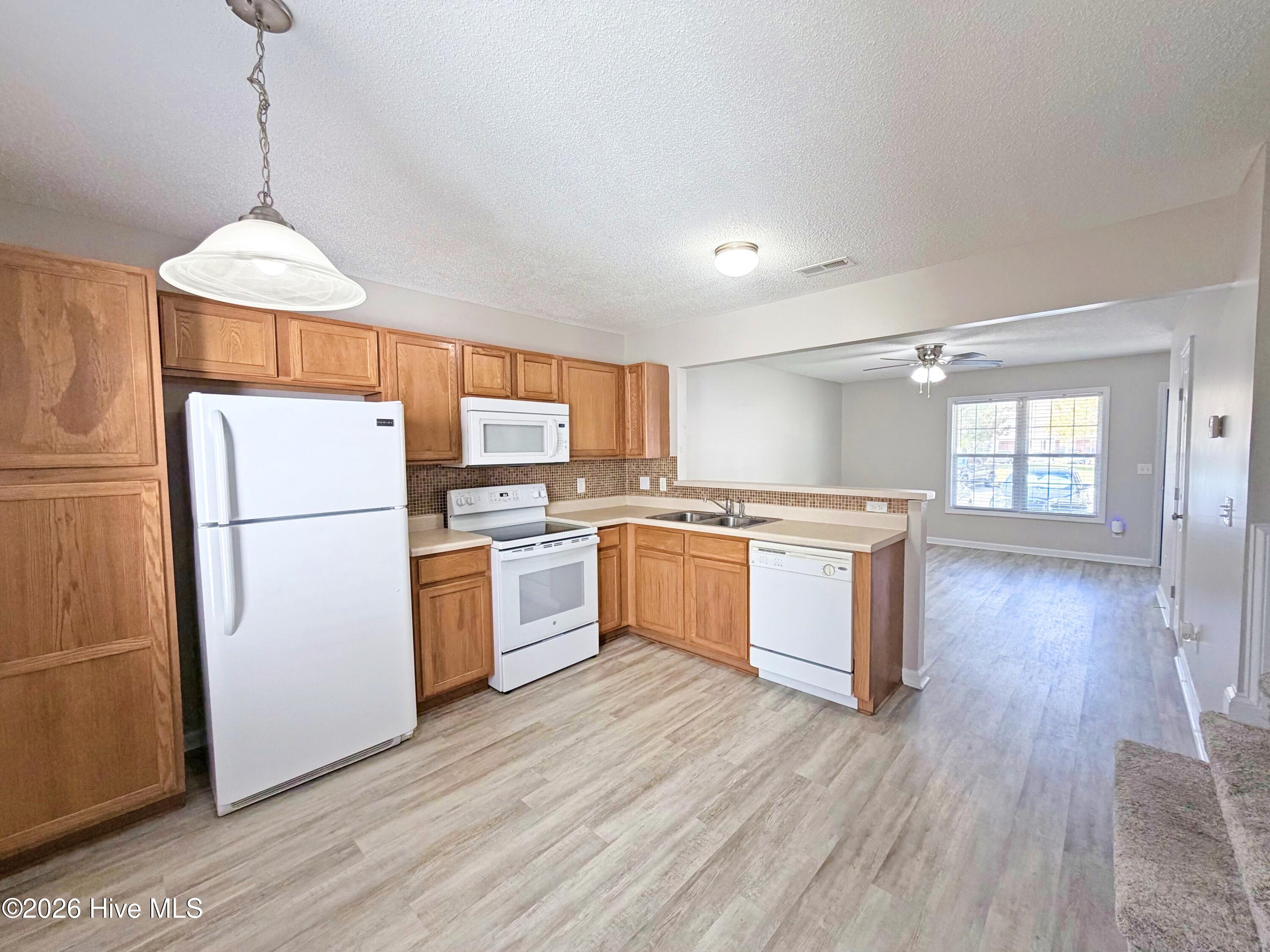 206 Palace Circle