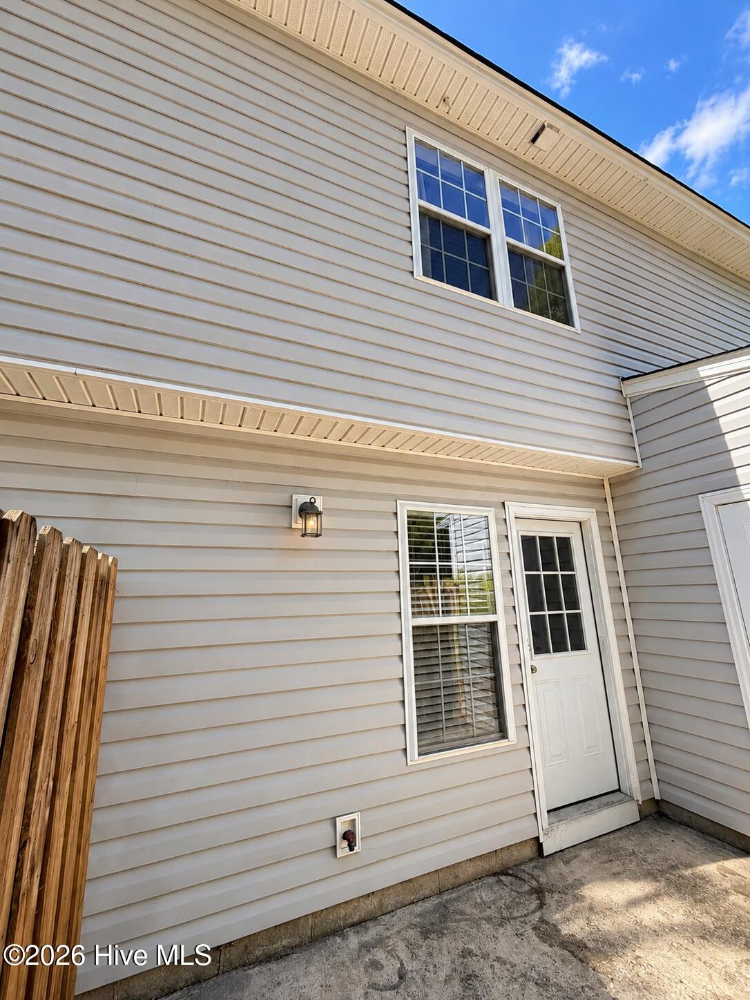 206 Palace Circle