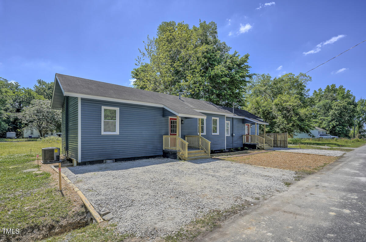 933 Rand Street