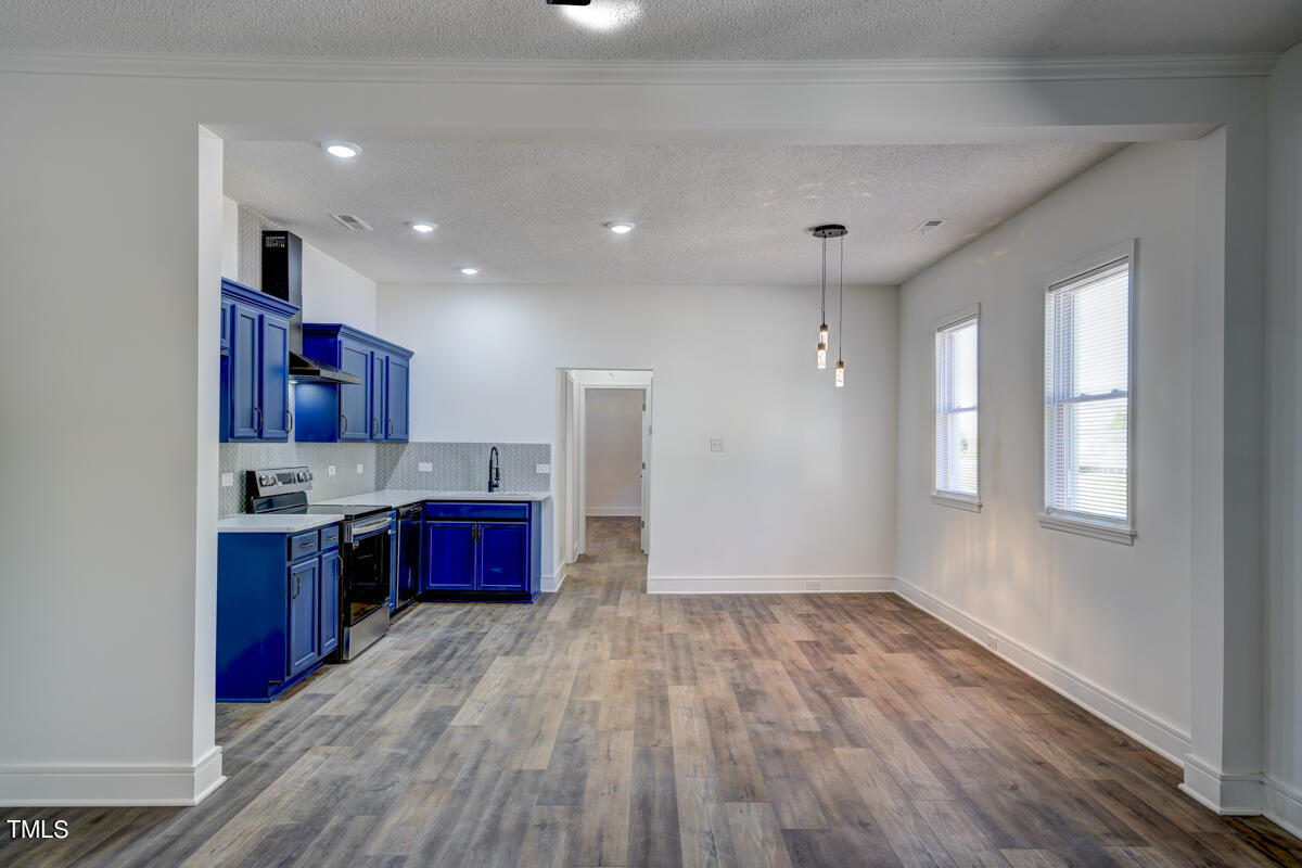 933 Rand Street
