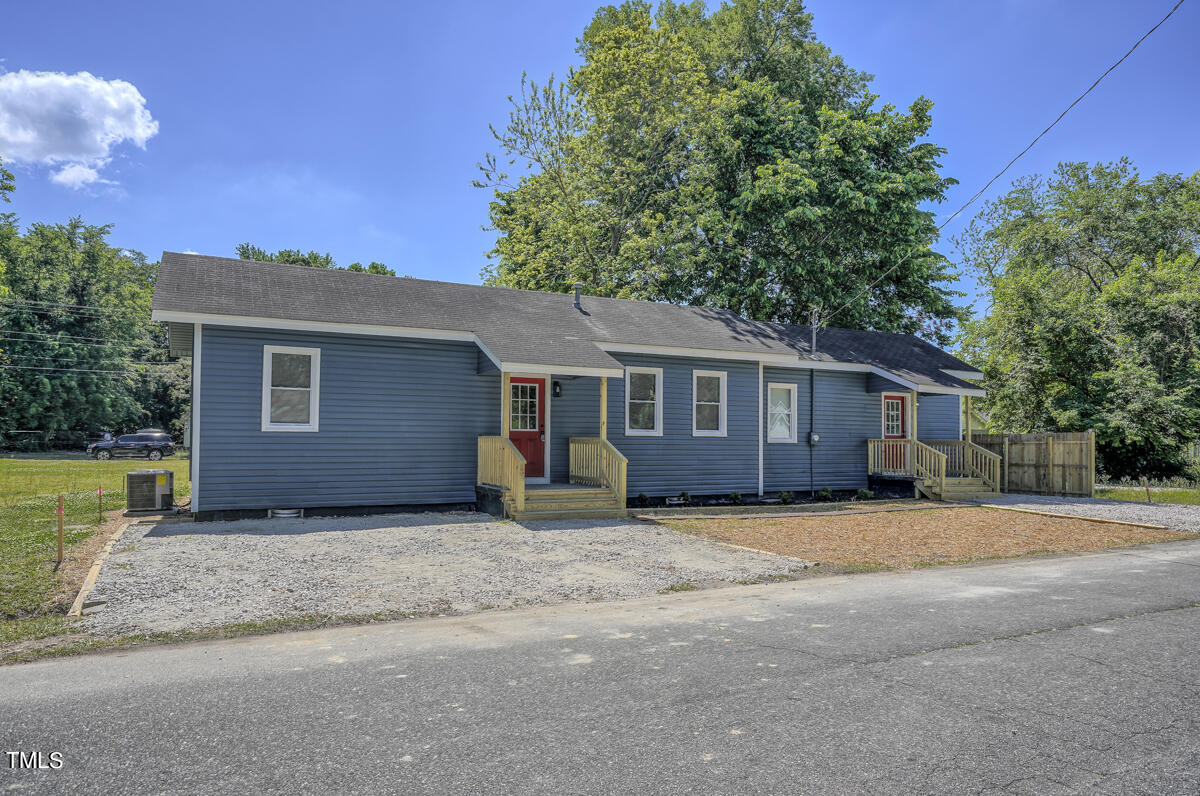 933 Rand Street