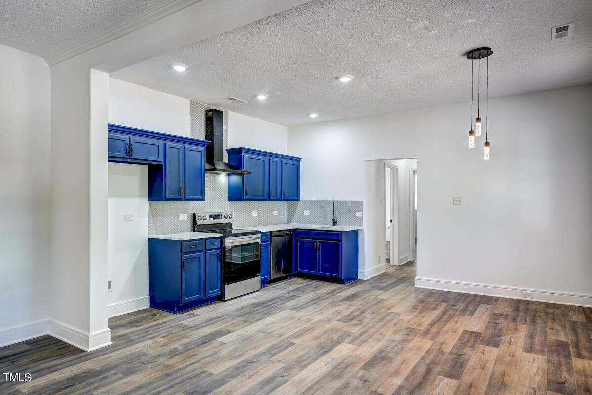 933 Rand Street