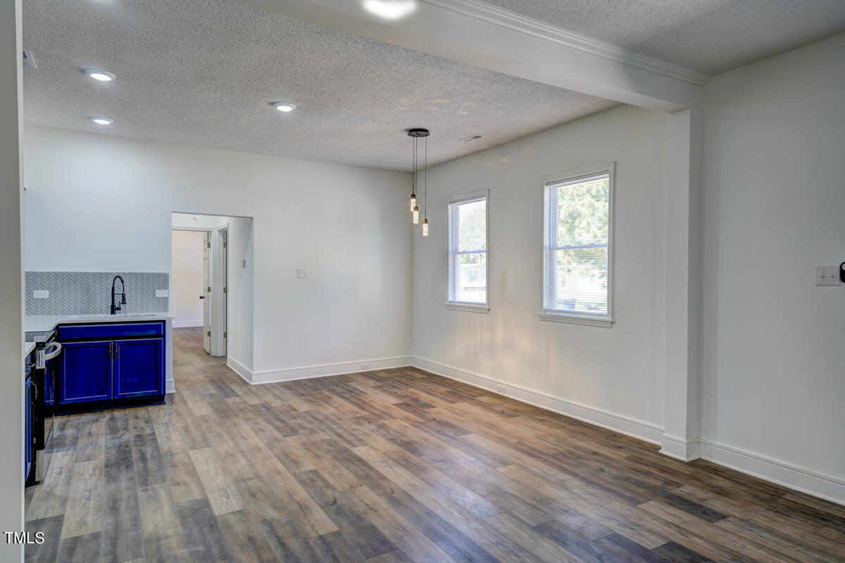 933 Rand Street