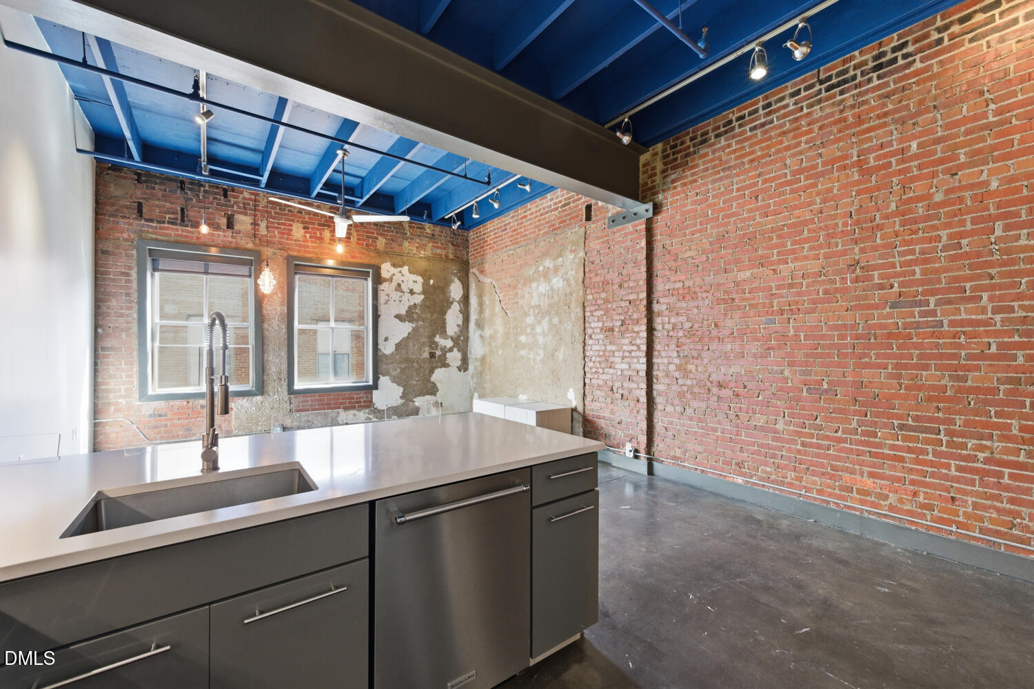 208 Rigsbee Avenue Apt 207
