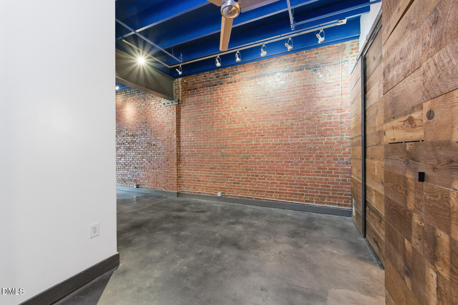 208 Rigsbee Avenue Apt 207