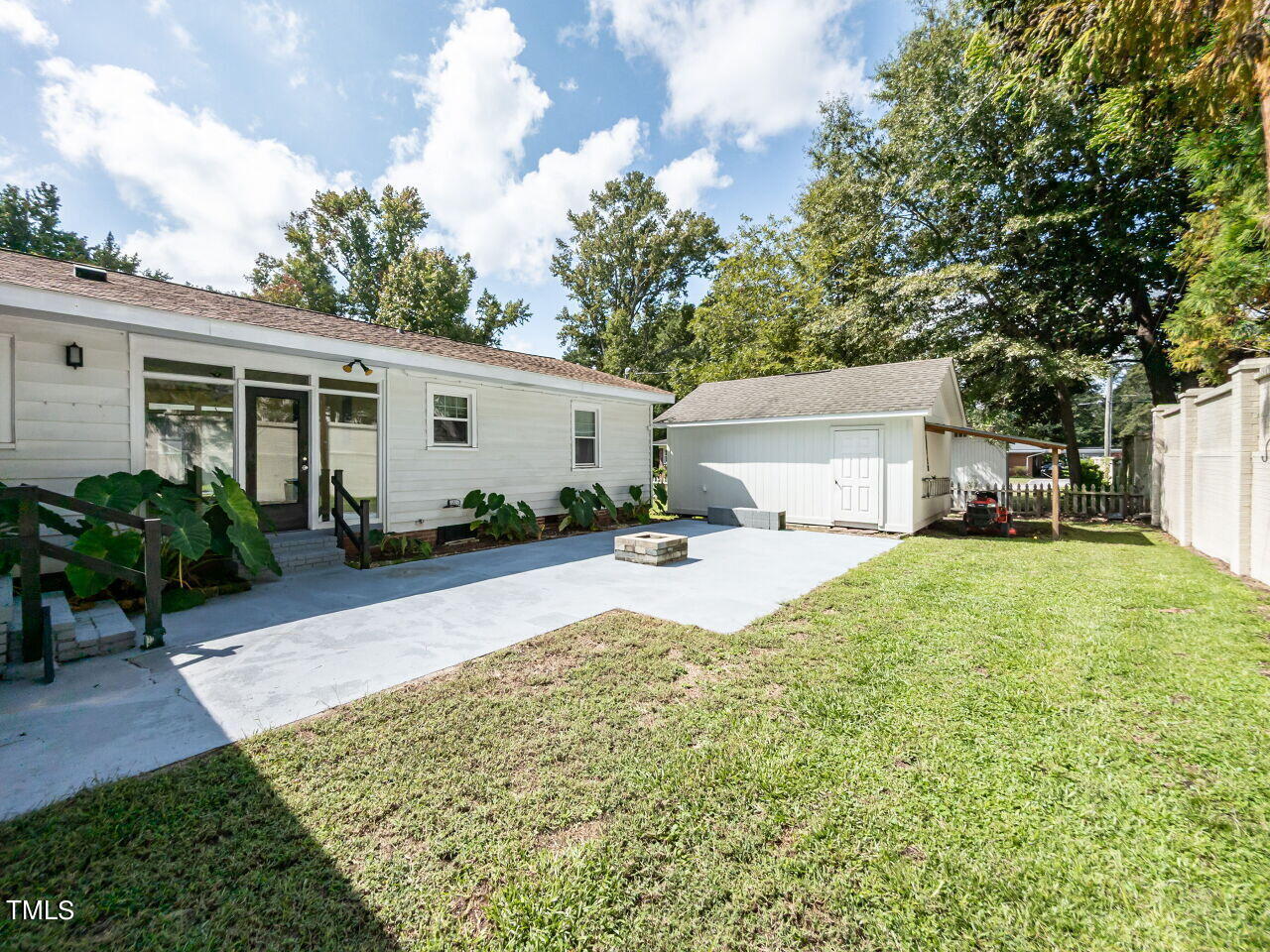 110 W Parker Street