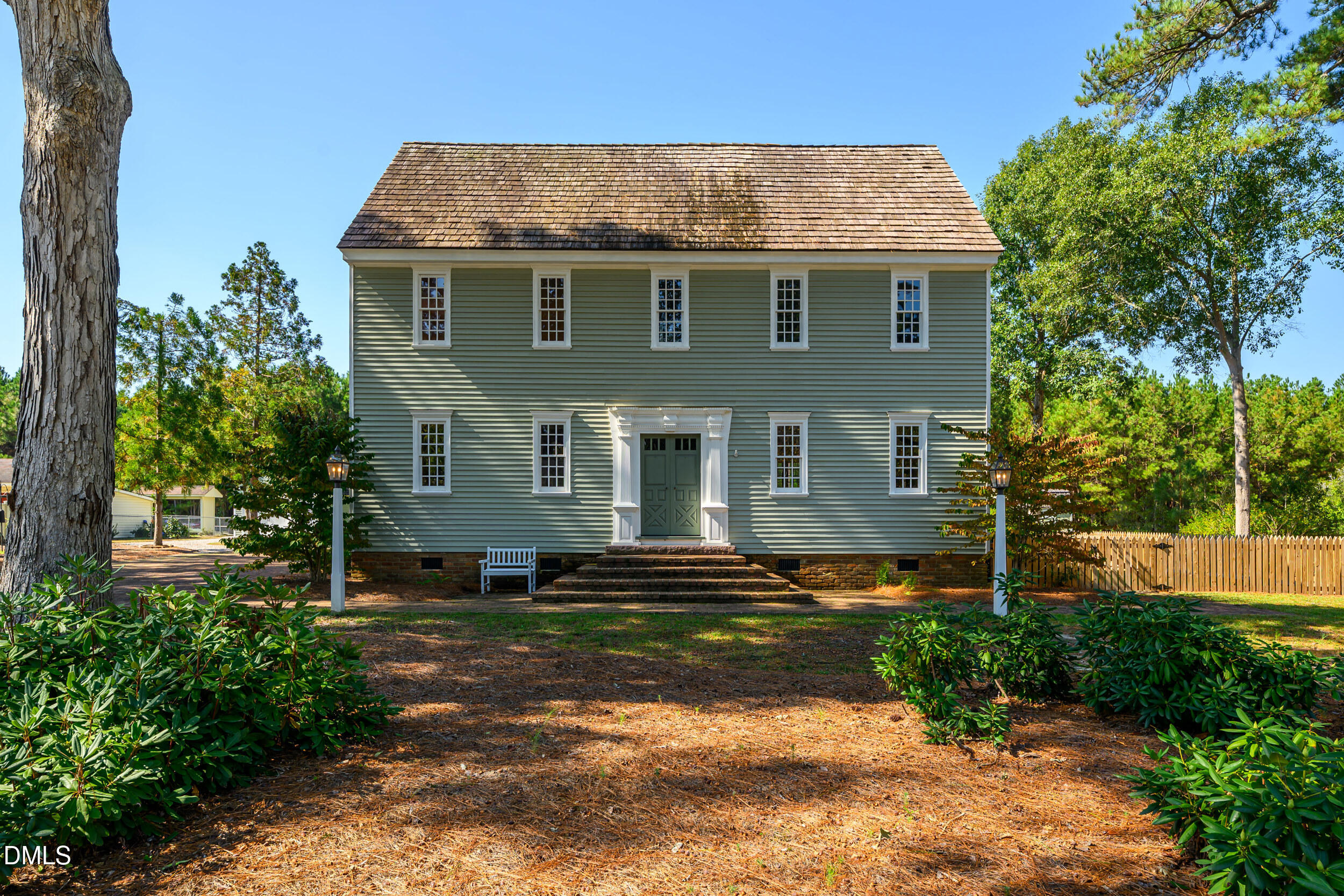 1516 Colony Drive