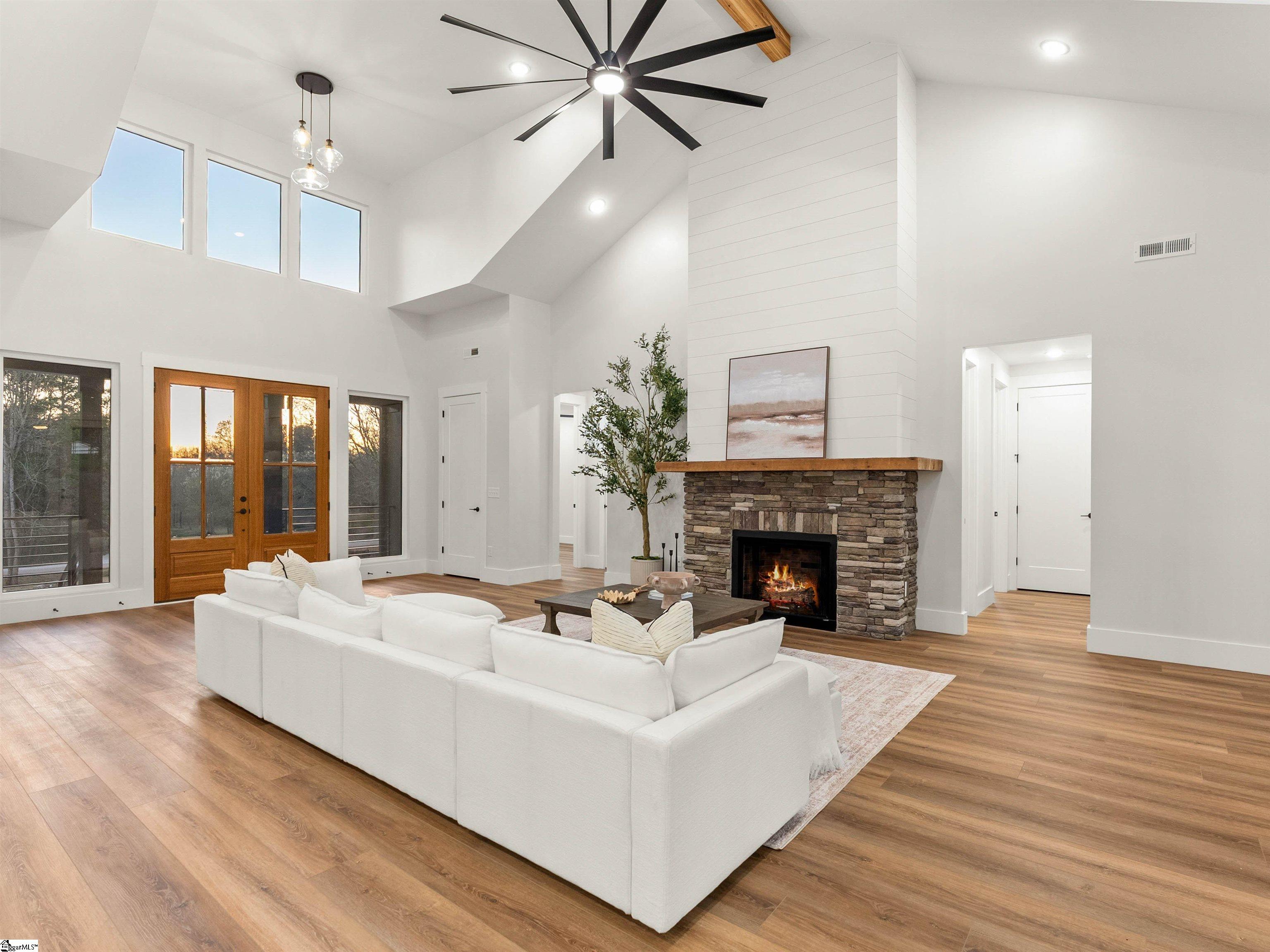 112 Marseille Drive