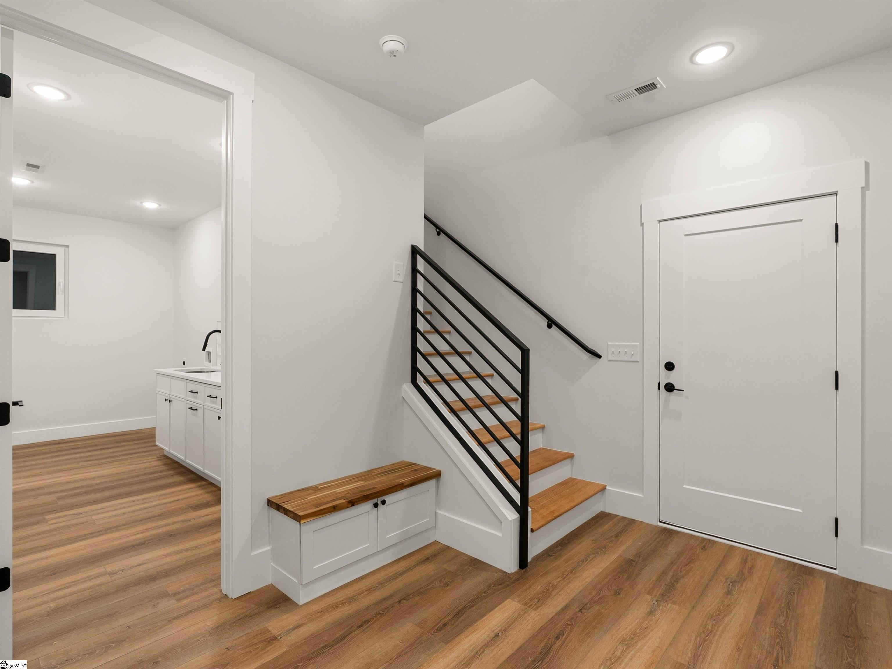 112 Marseille Drive