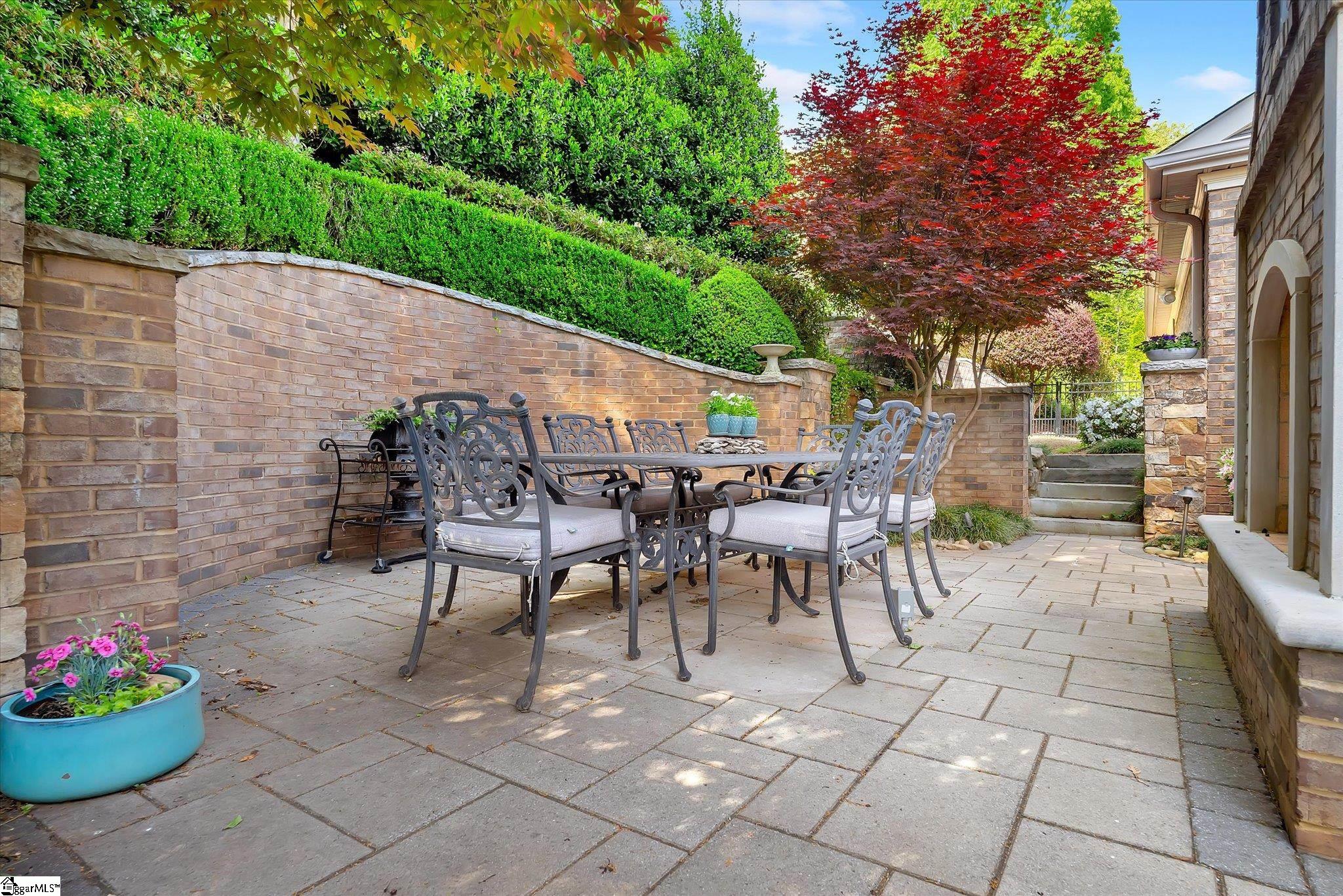 11 English Ivy Lane