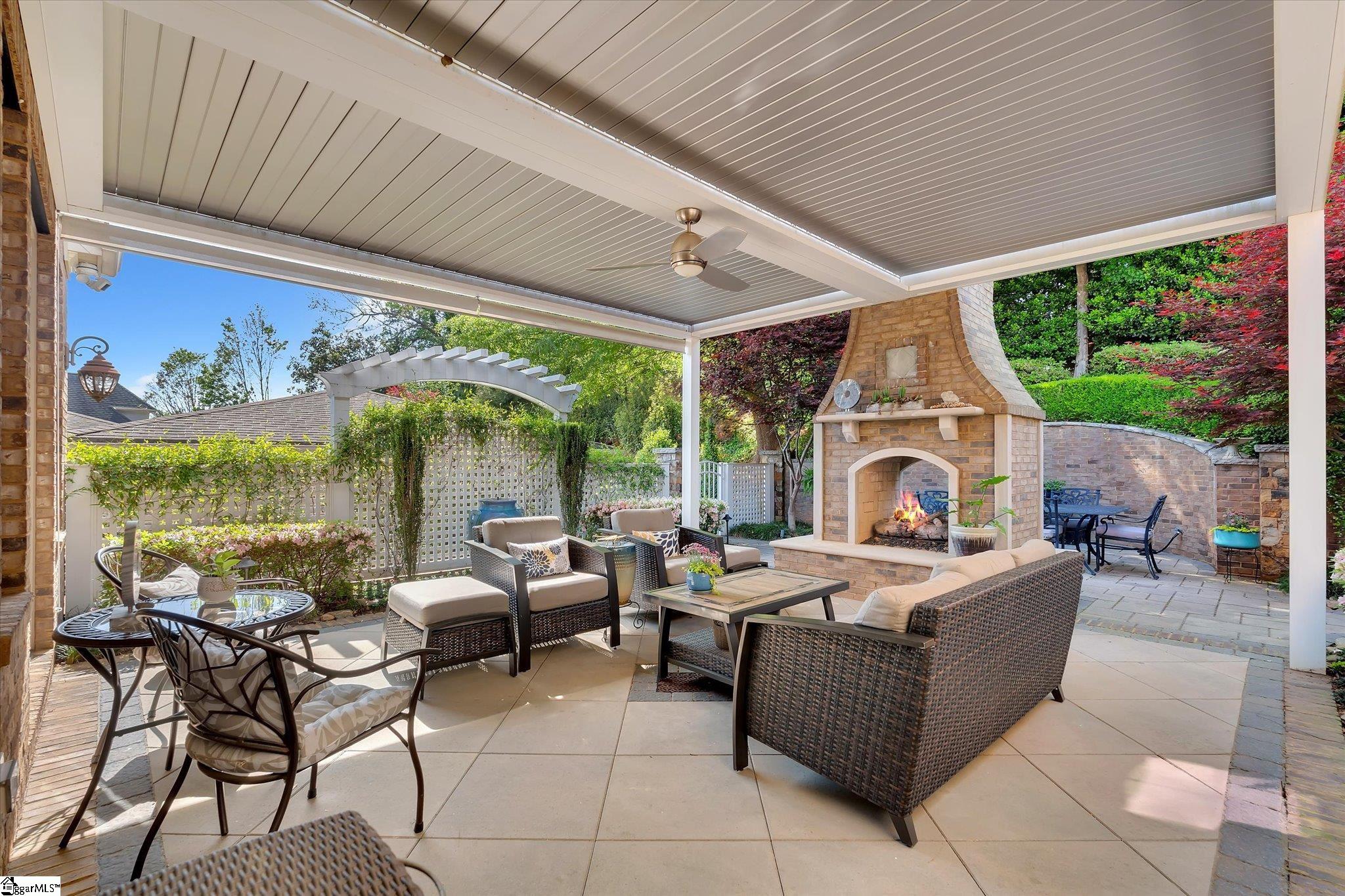 11 English Ivy Lane