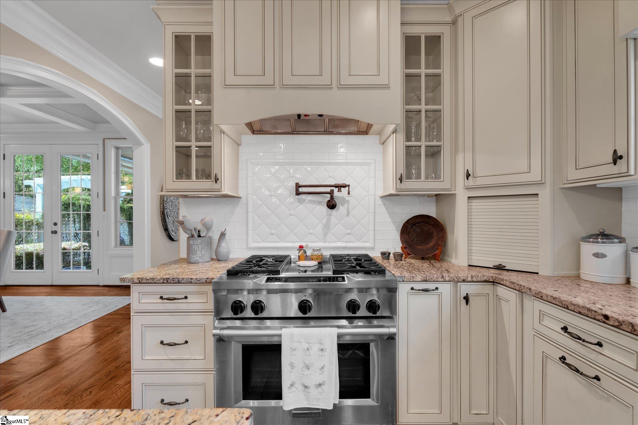 11 English Ivy Lane