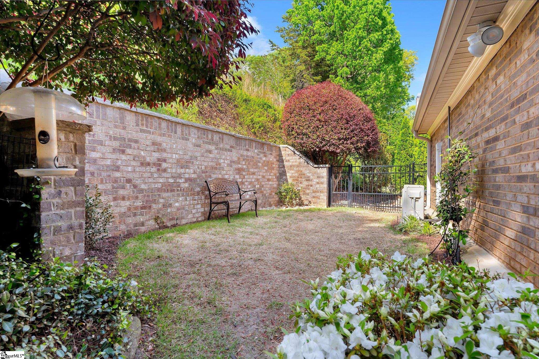 11 English Ivy Lane