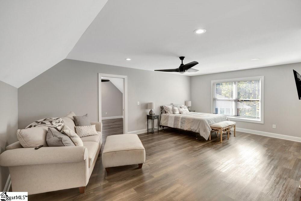 401 Broadwater Circle