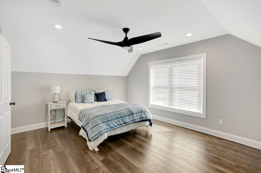 401 Broadwater Circle