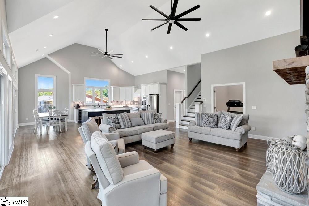 401 Broadwater Circle