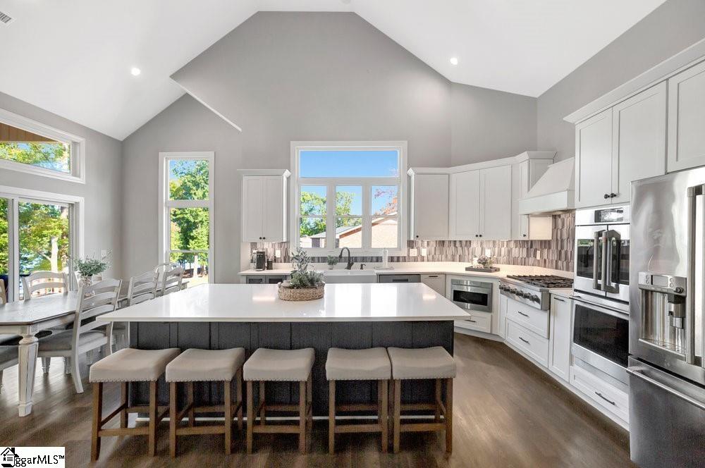 401 Broadwater Circle
