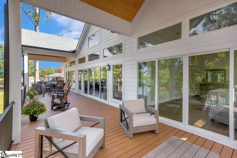 401 Broadwater Circle