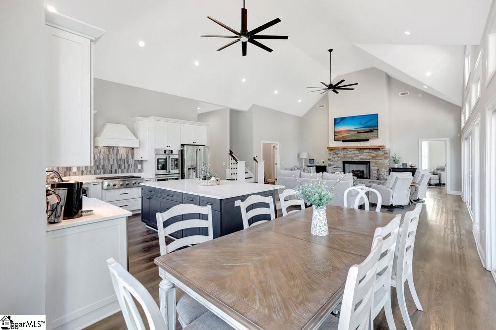 401 Broadwater Circle