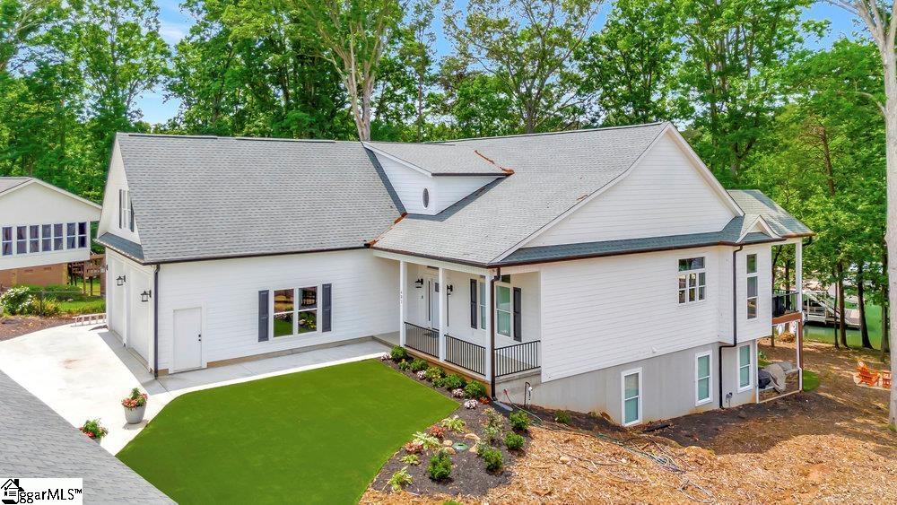 401 Broadwater Circle