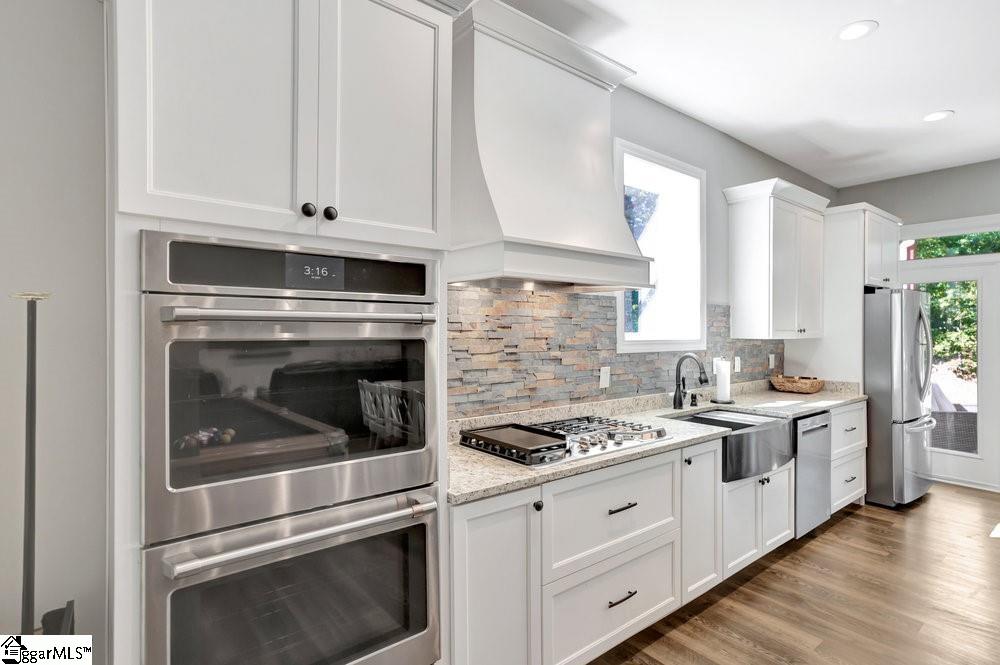 401 Broadwater Circle